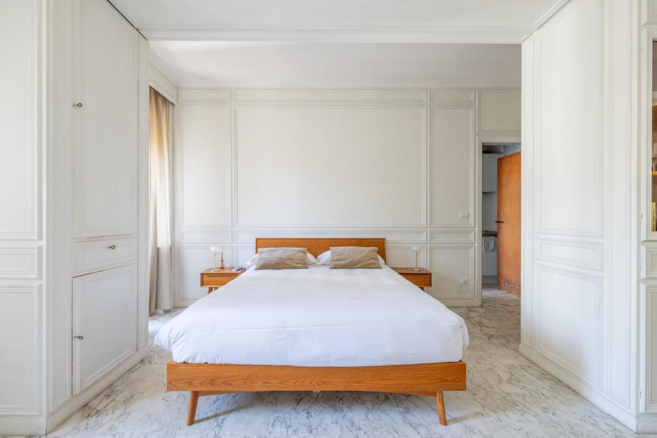White In Appartement