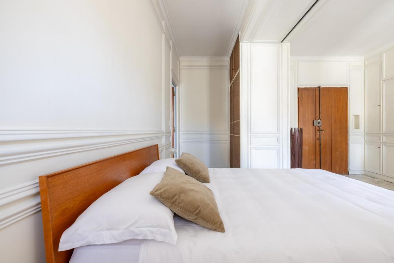 White In Appartement *